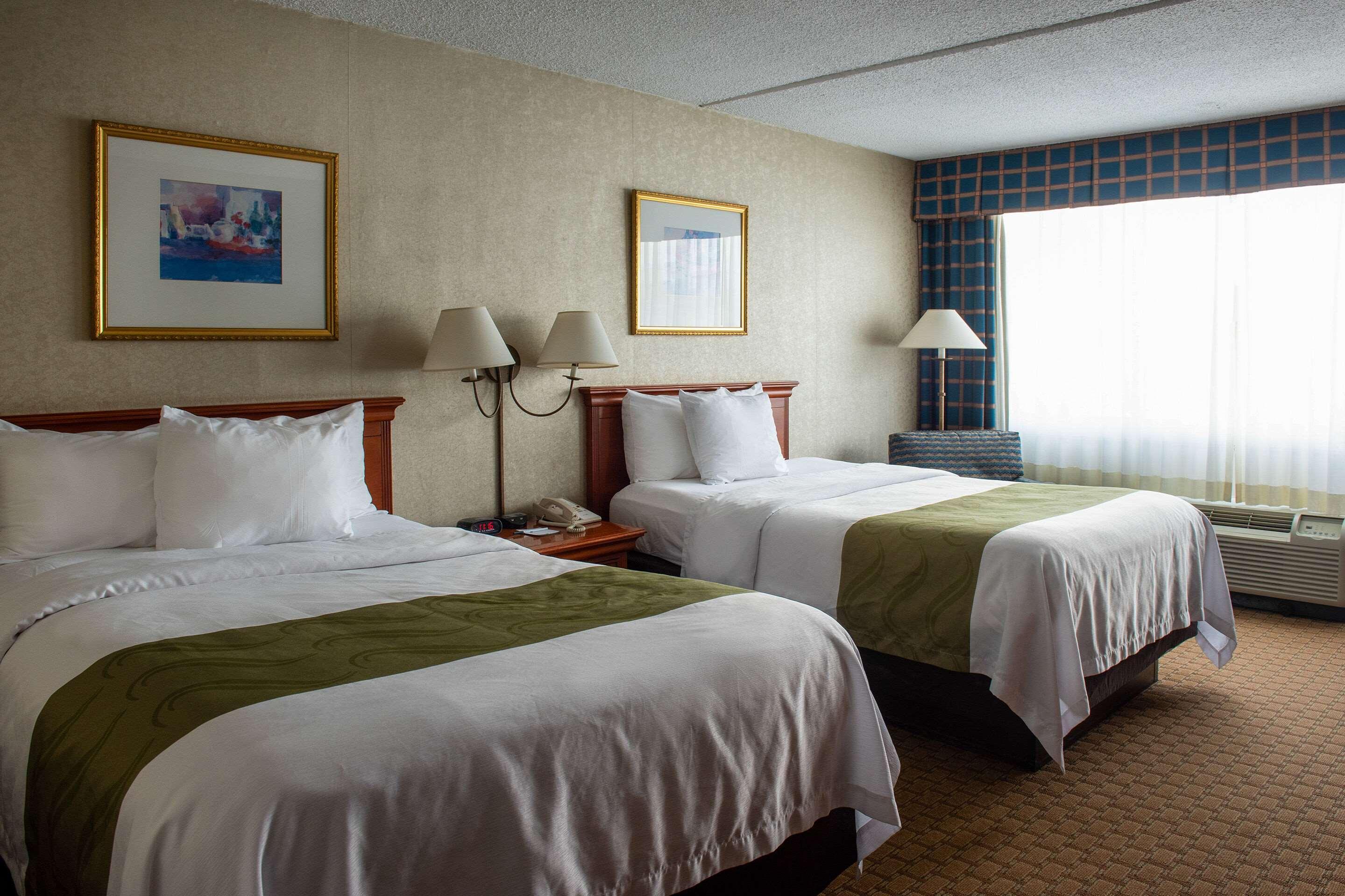 Quality Inn Бекли Екстериор снимка