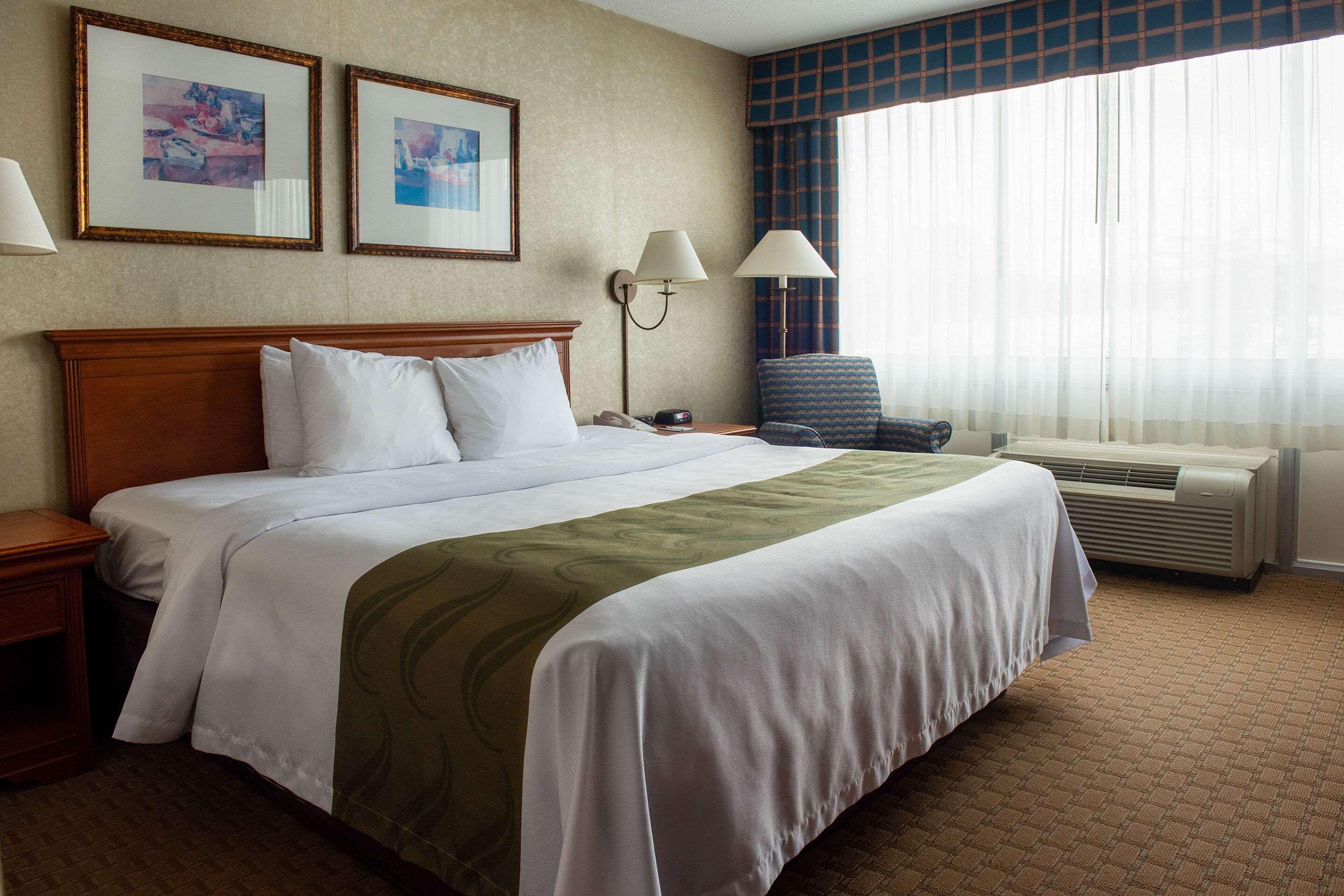 Quality Inn Бекли Екстериор снимка