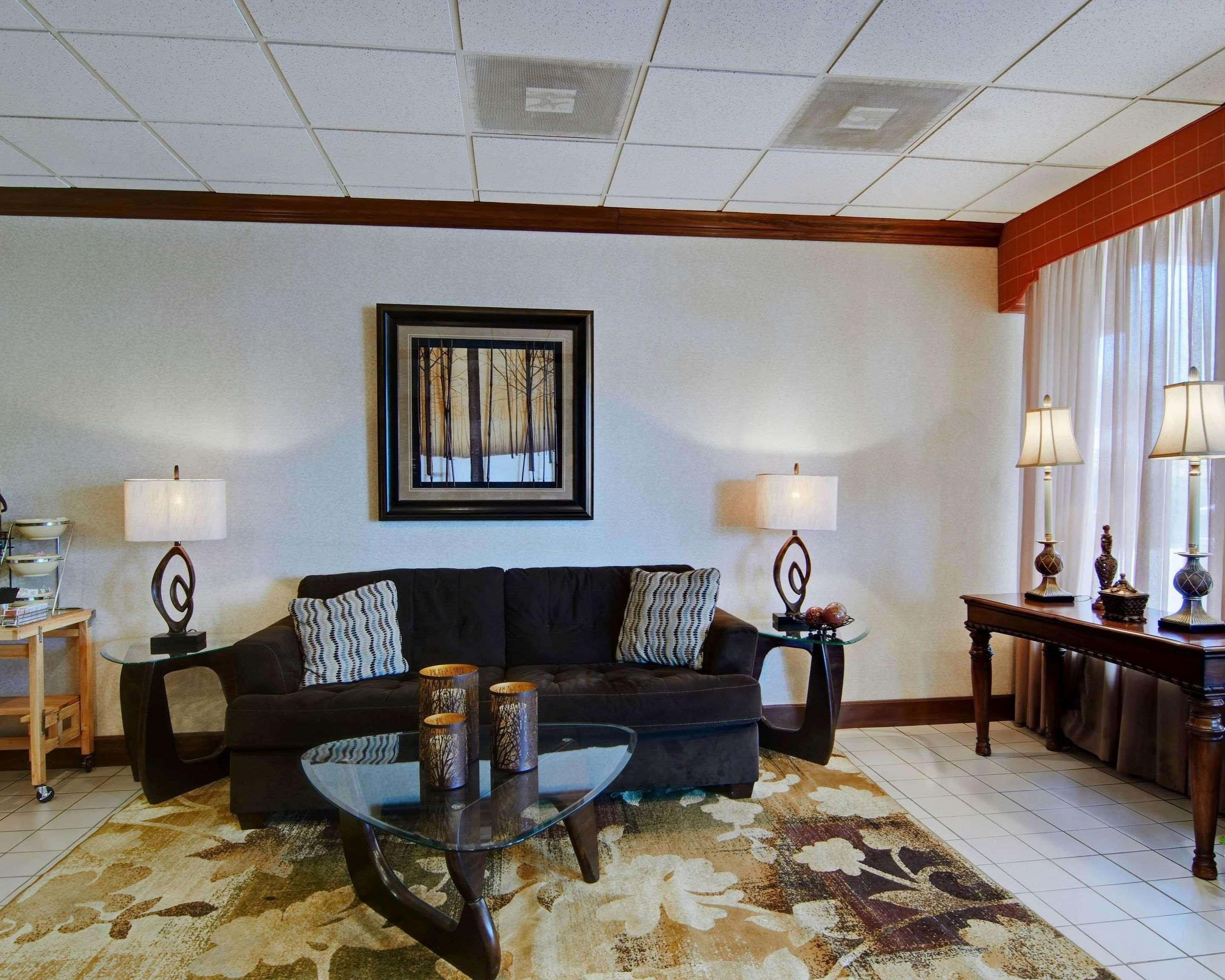 Quality Inn Бекли Екстериор снимка