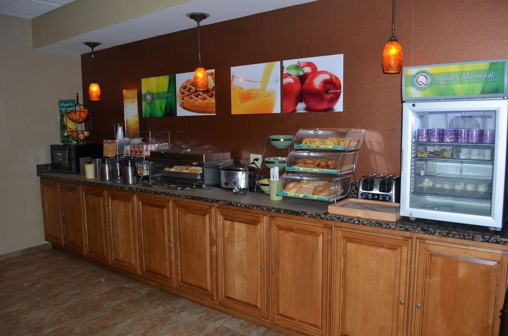 Quality Inn Бекли Екстериор снимка