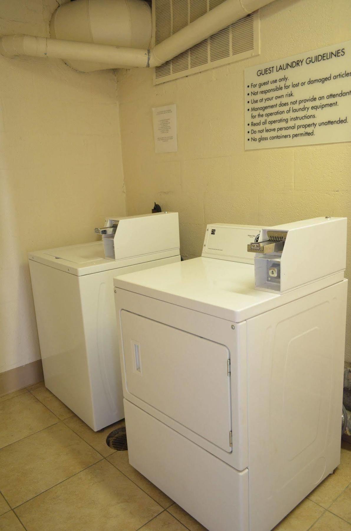 Quality Inn Бекли Екстериор снимка